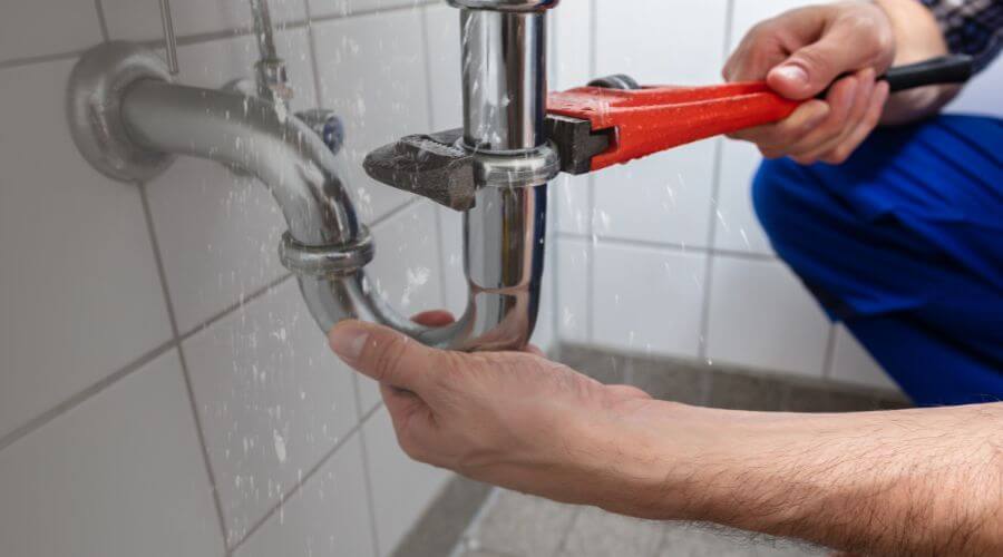 Expert burst pipe repair services in Winthrop, IA